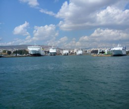 Vapoare in Portul Pireu